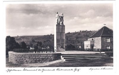 Denkmal_Bahnof_Talstrasse_September1935_400